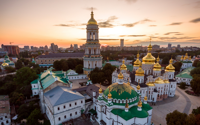Kyiv Pechersk Lavra and Caves of st. Anthony guided tour-6