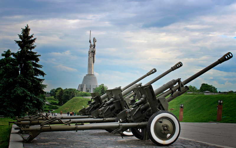 Motherland Monument and Museum of History of Ukraine in WWII guided tour-7