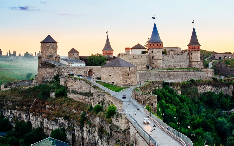 Chernivtsi, Kamianets-Podilskyi and Khotyn / 2-day Combo guided tour-2