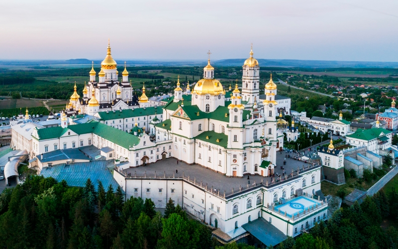 Pochayiv Lavra and Pidkamin Monastery Full-day tour-2