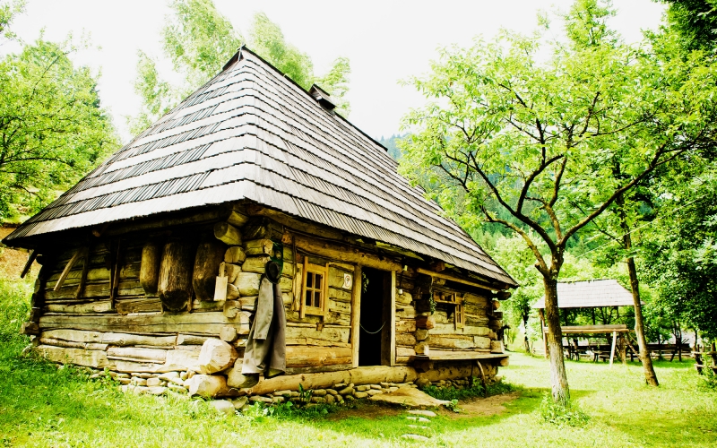 Synevyr Lake and Kolochava folk-village 2-day tour-3