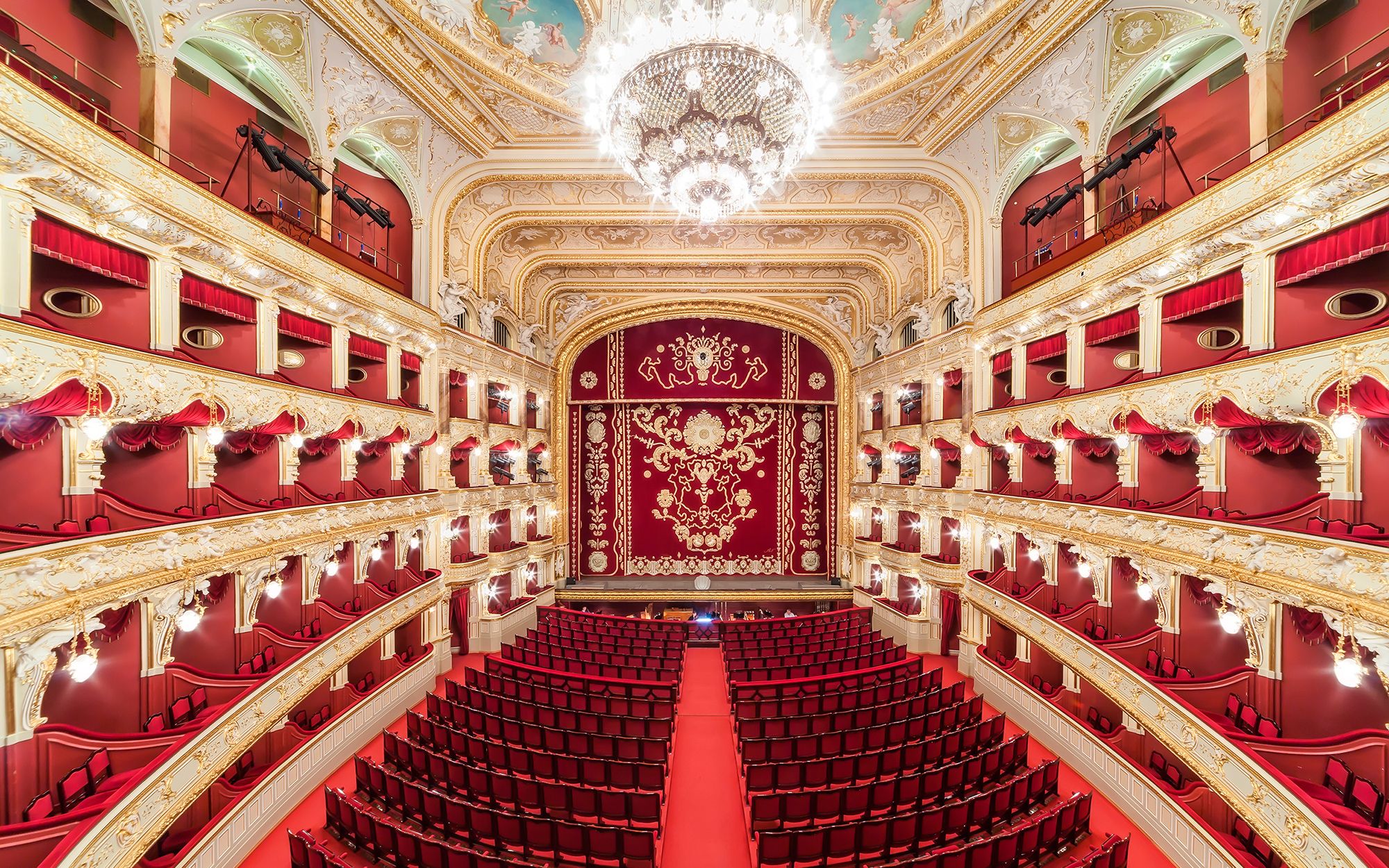 Odessa National Opera Theatre Hall | Odessa city center